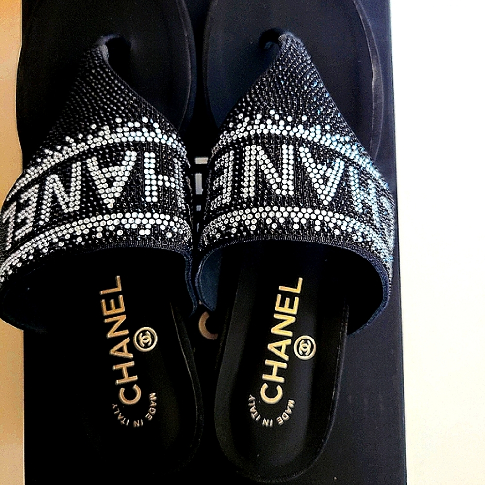 CHANEL Black/Silver With Multitude Crystal Shades Embellished Women's Sandals